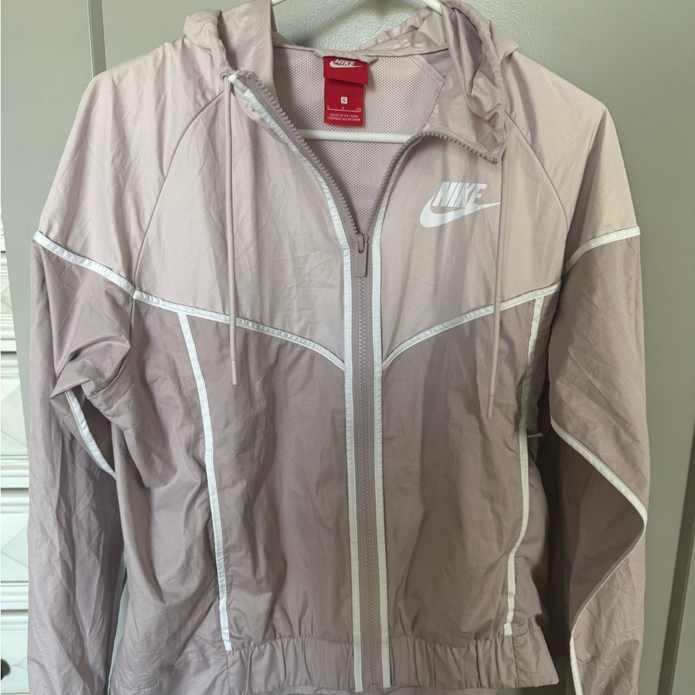 Nike Women's Light Pink Jacket small, new no tags! lightweight